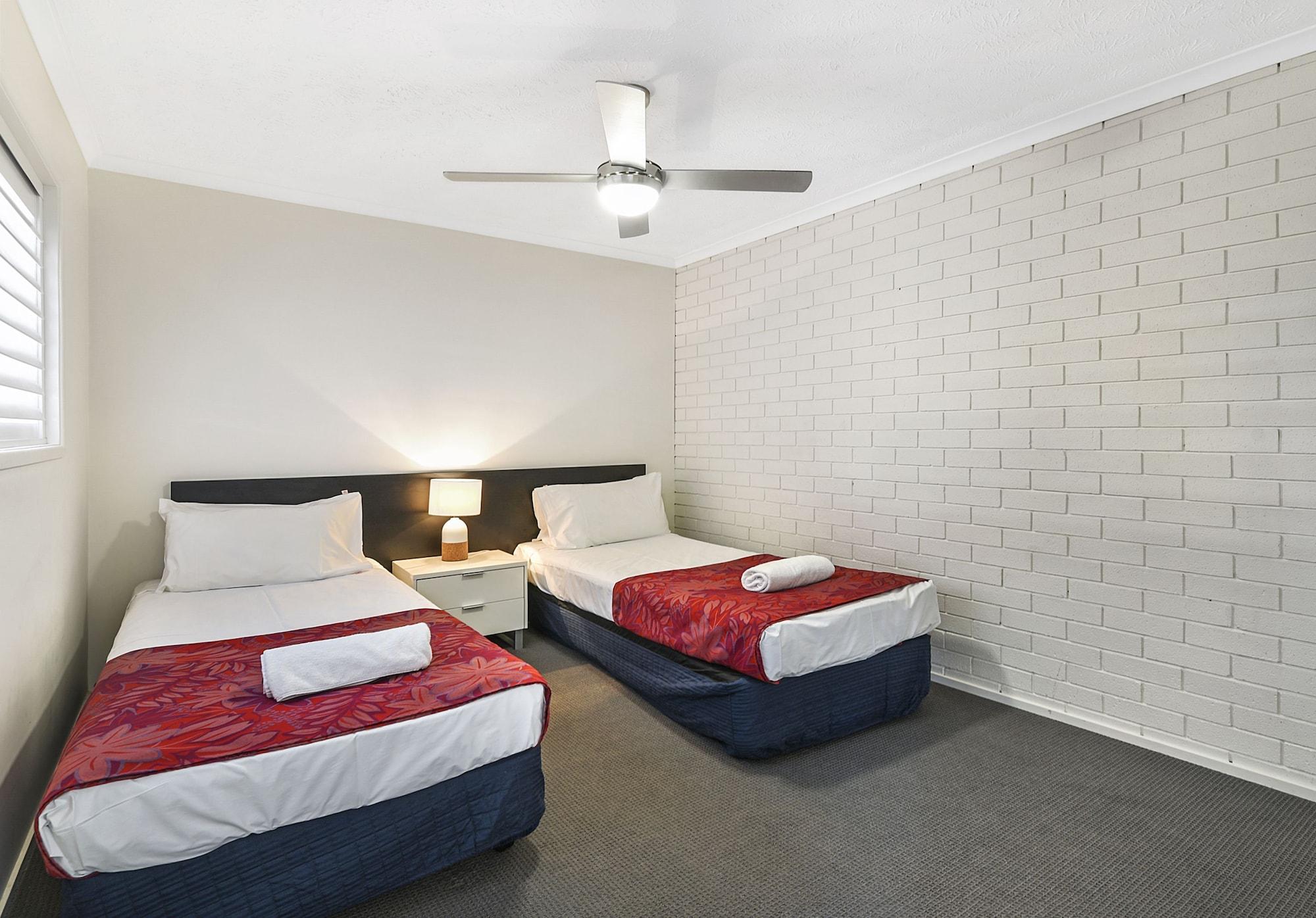 Broadbeach Travel Inn Apartments Guldkusten Exteriör bild